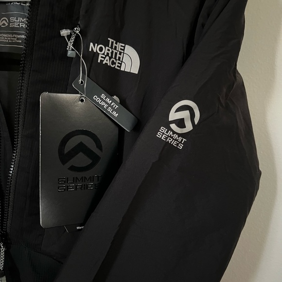 NWT North Face 1/2 Zip Summit Series Hoodie - Picture 4 of 10